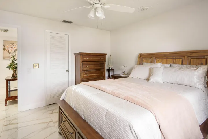 6858 Fountains Circle - MLS - 032