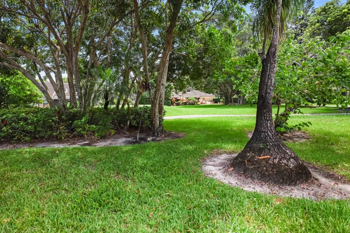 6858 Fountains Circle - MLS - 047