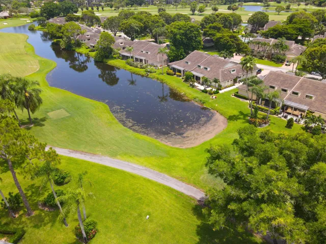 6858 Fountains Circle - MLS - 047h