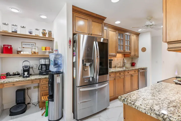 6858 Fountains Circle - MLS - 020