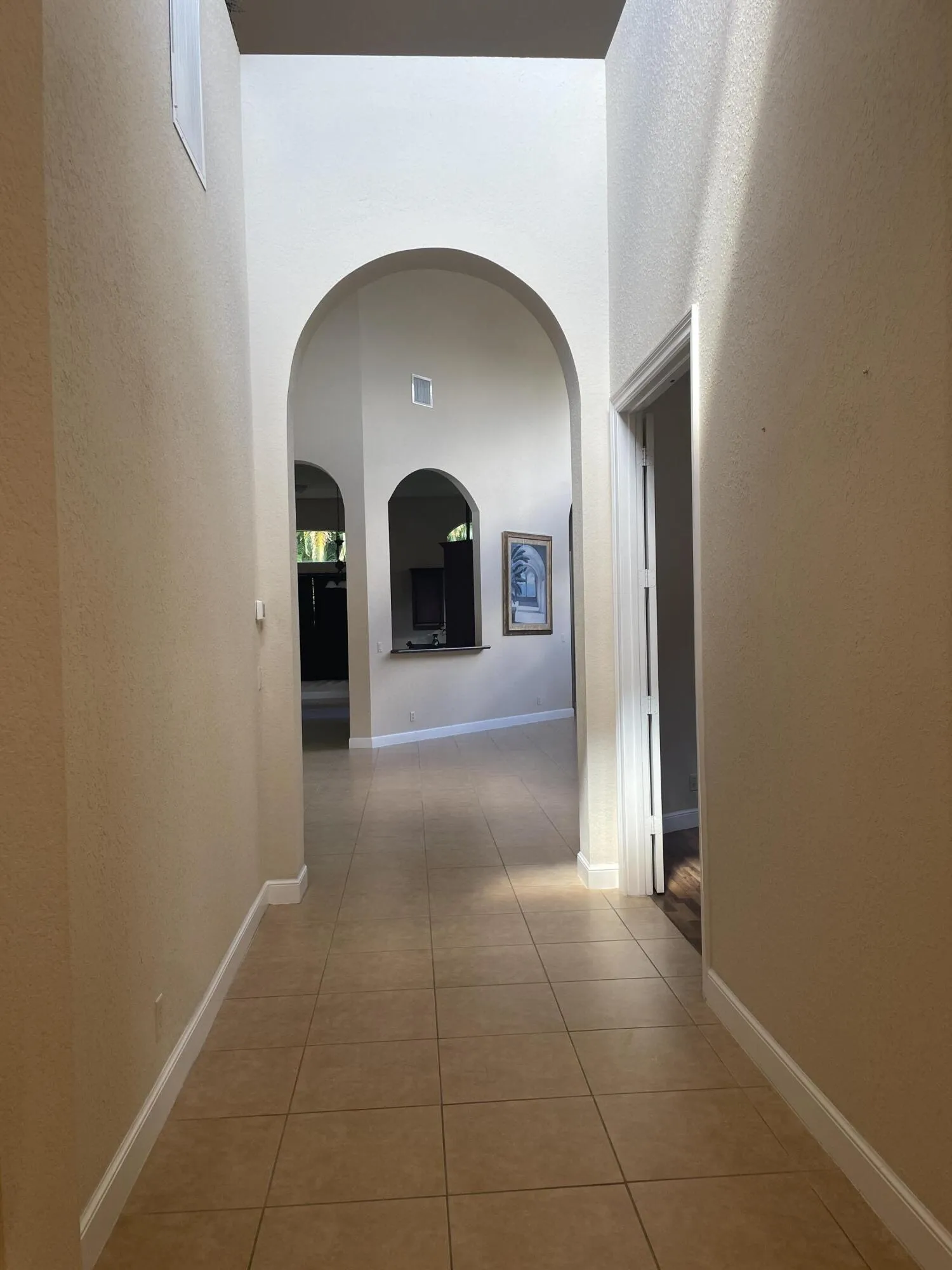 Hall mainliving