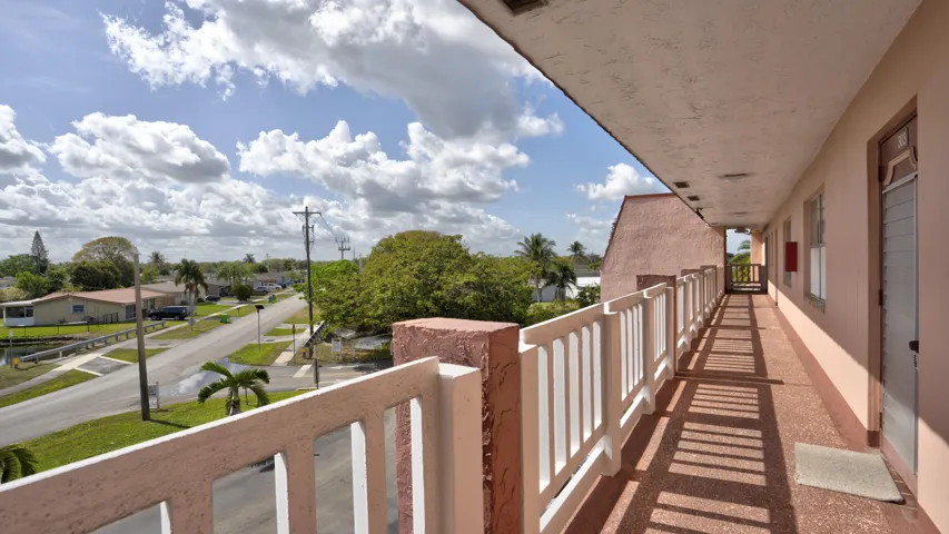 9400 Sunrise Lakes Blvd.# 303 Sunrise FL
