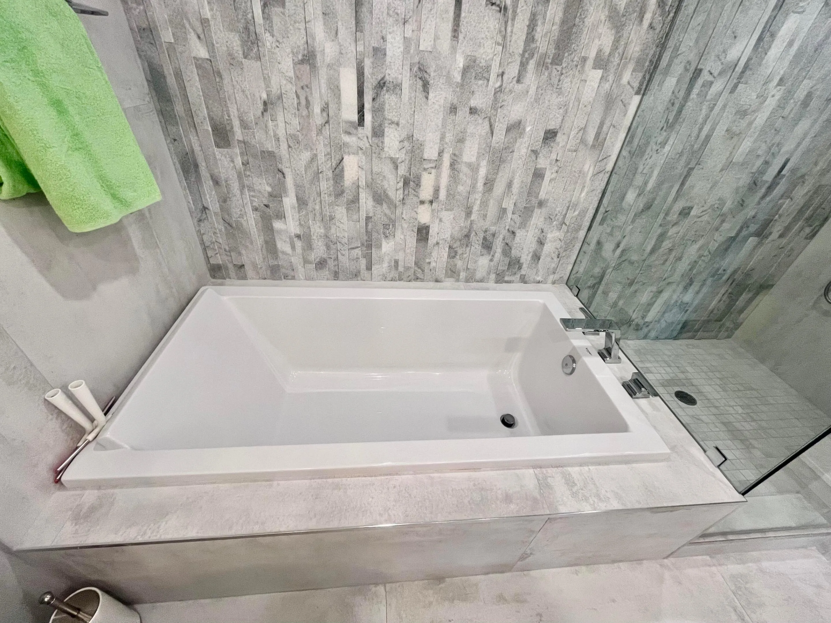 Master Tub