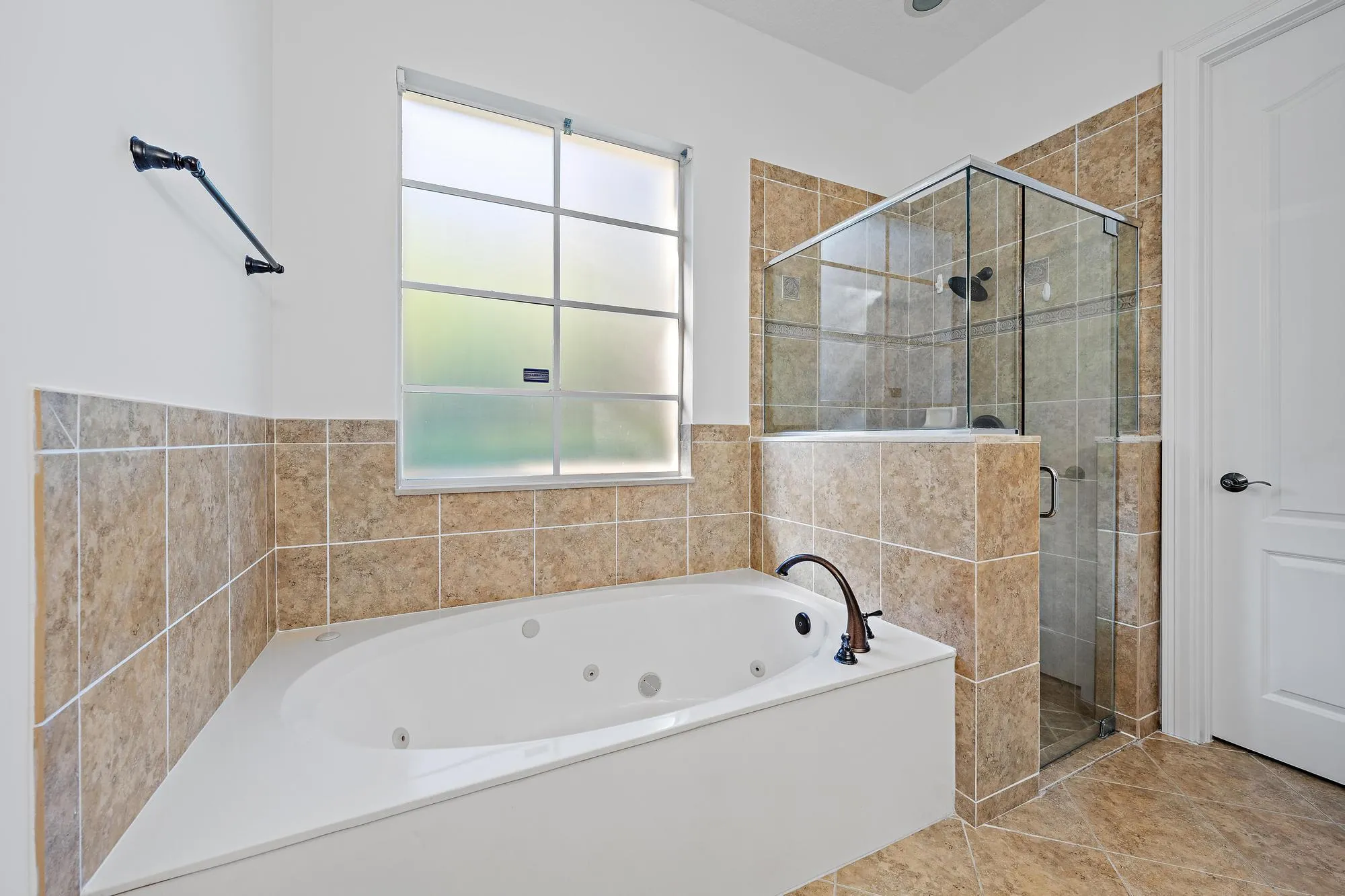 1058 Vintner Blvd-15