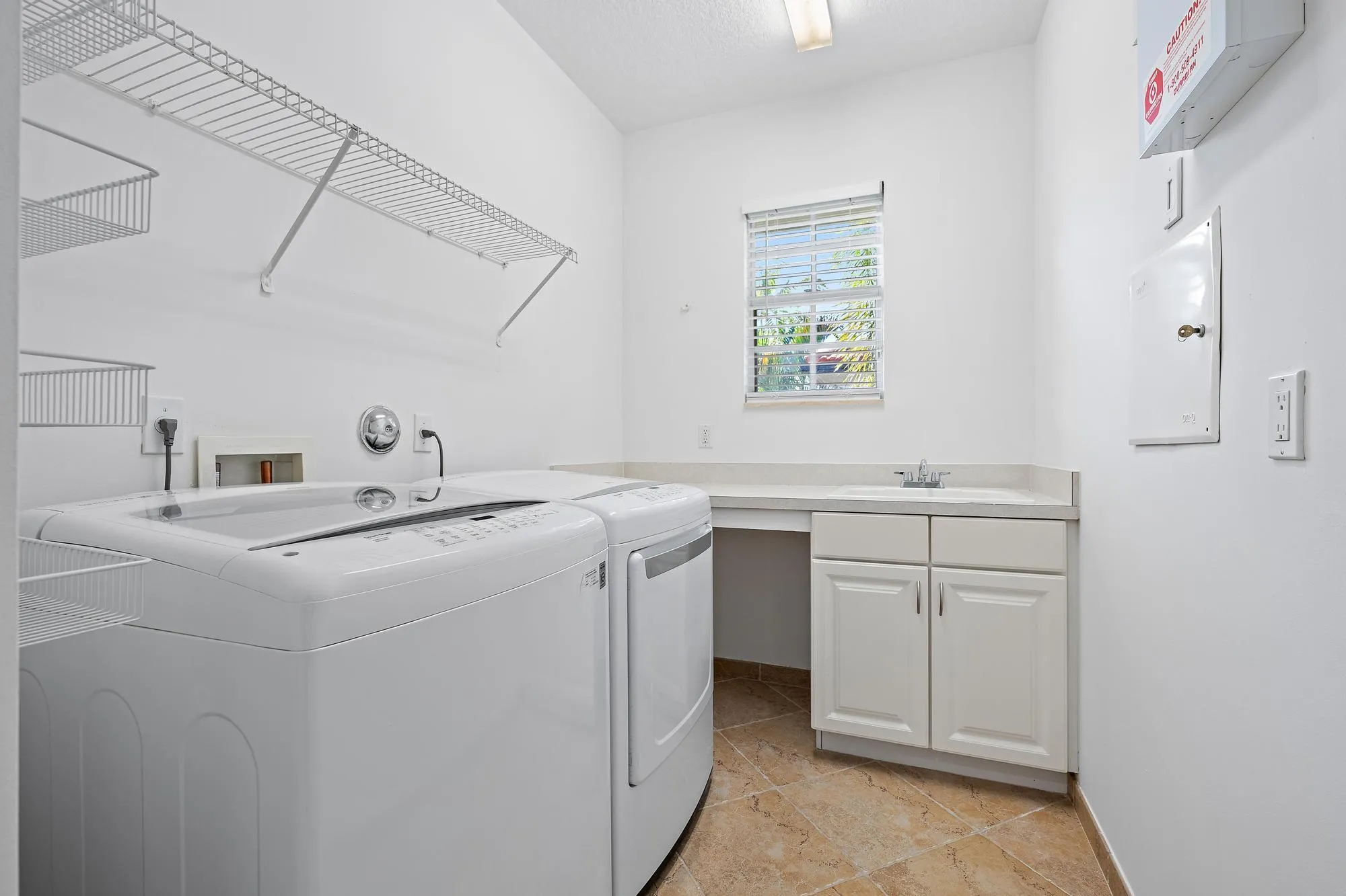 1058 Vintner Blvd-24