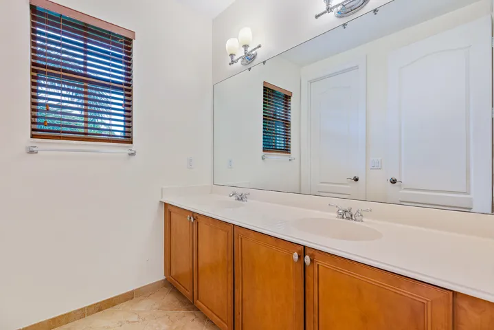 1058 Vinter Blvd MLS-15
