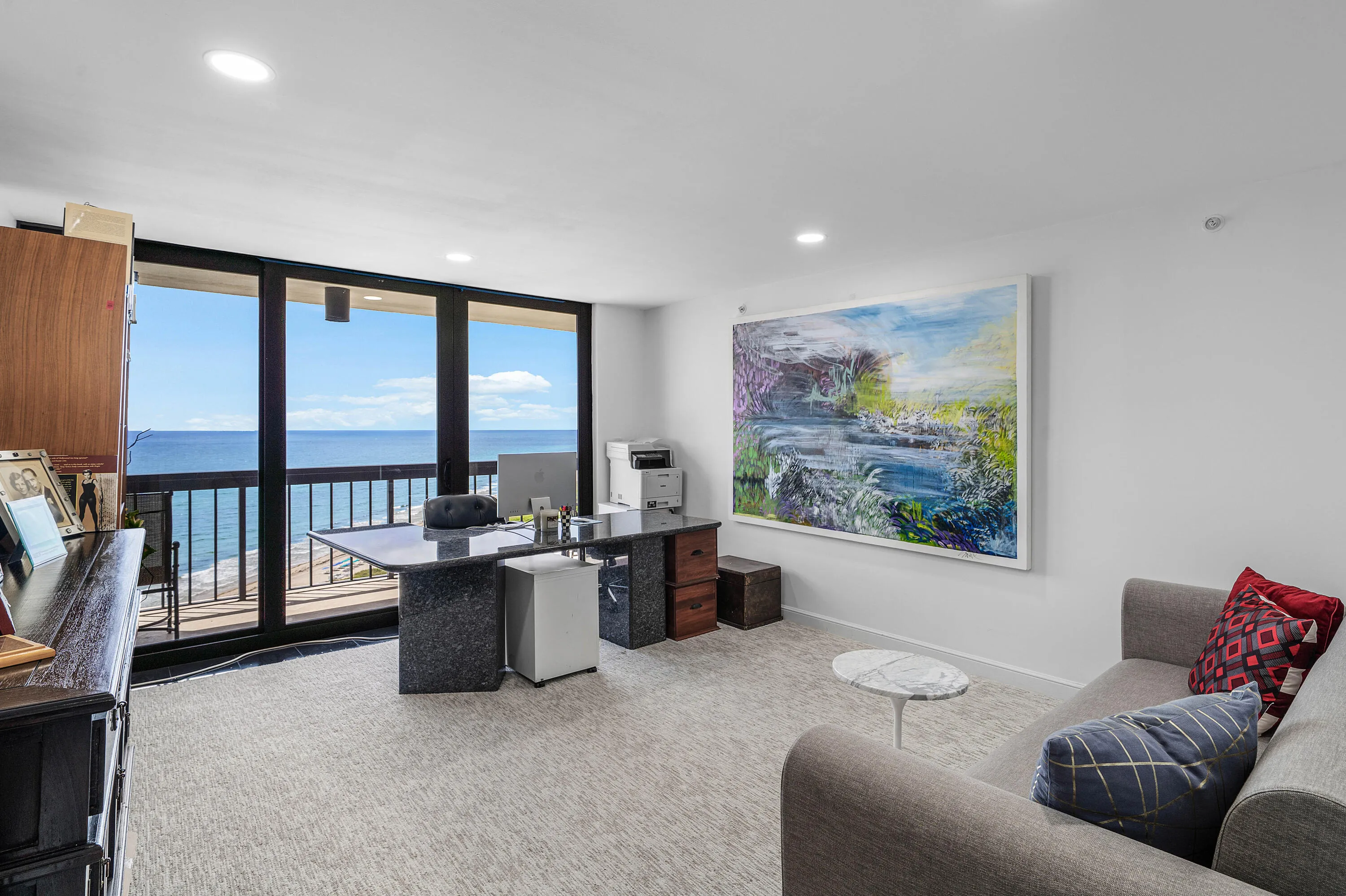 GUEST SUITE WITH SWEEPING OCEAN VIEWS
