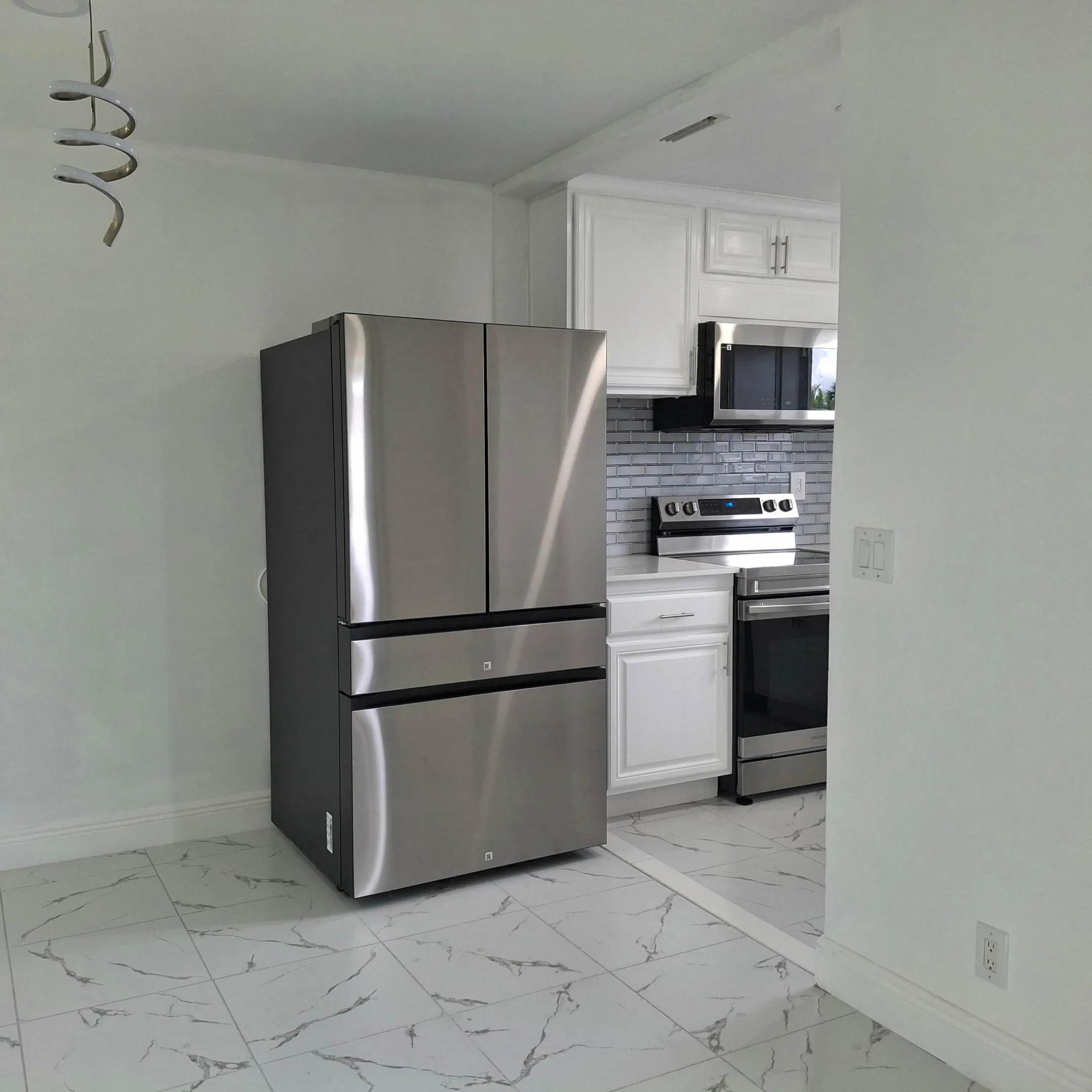 Kitchen/Dining Area