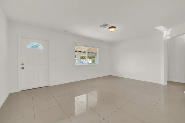 Living Roomge_7_mls
