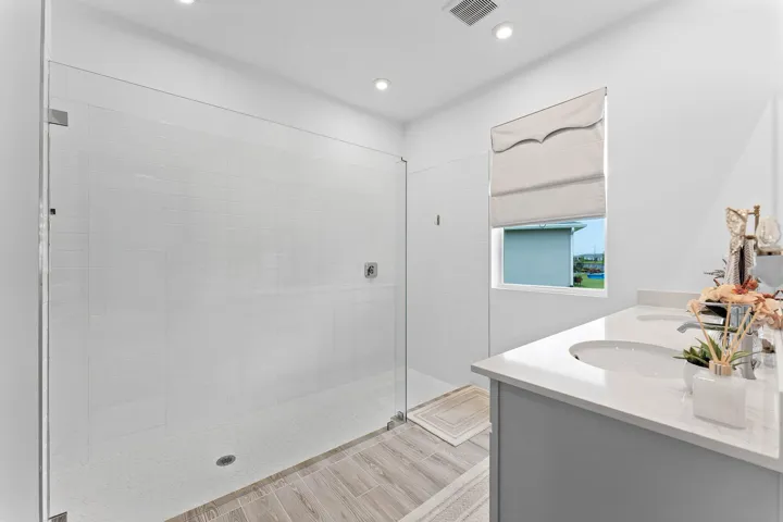 017-10319SouthwestAdelaideTerrace-PortSt