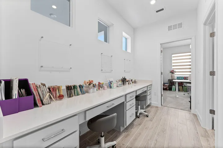 021-10319SouthwestAdelaideTerrace-PortSt