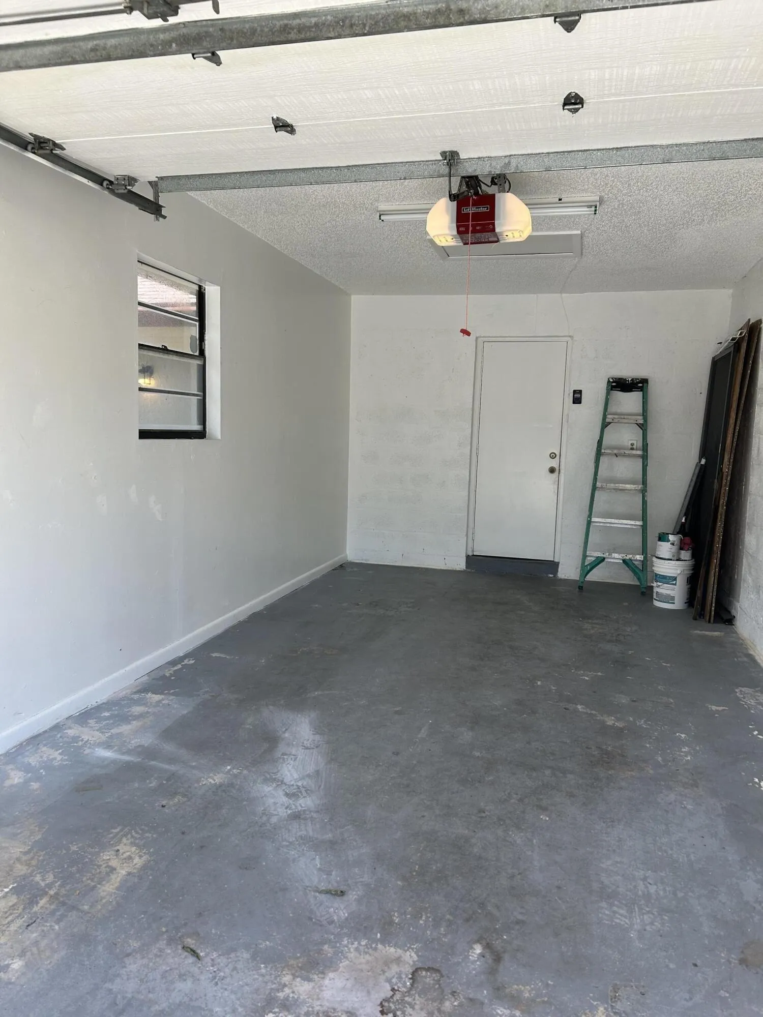 garage 22682