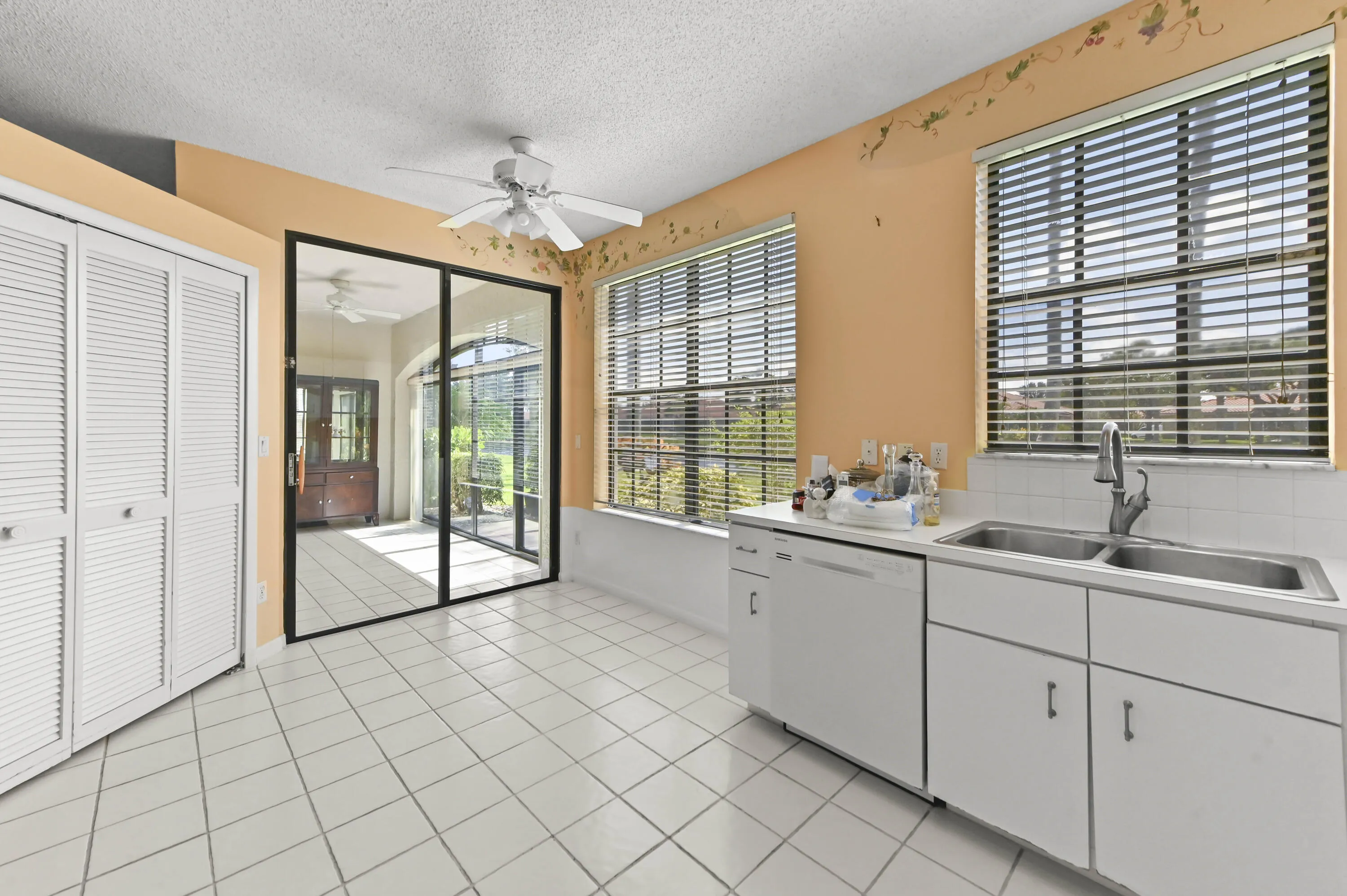15 Kitchen 03