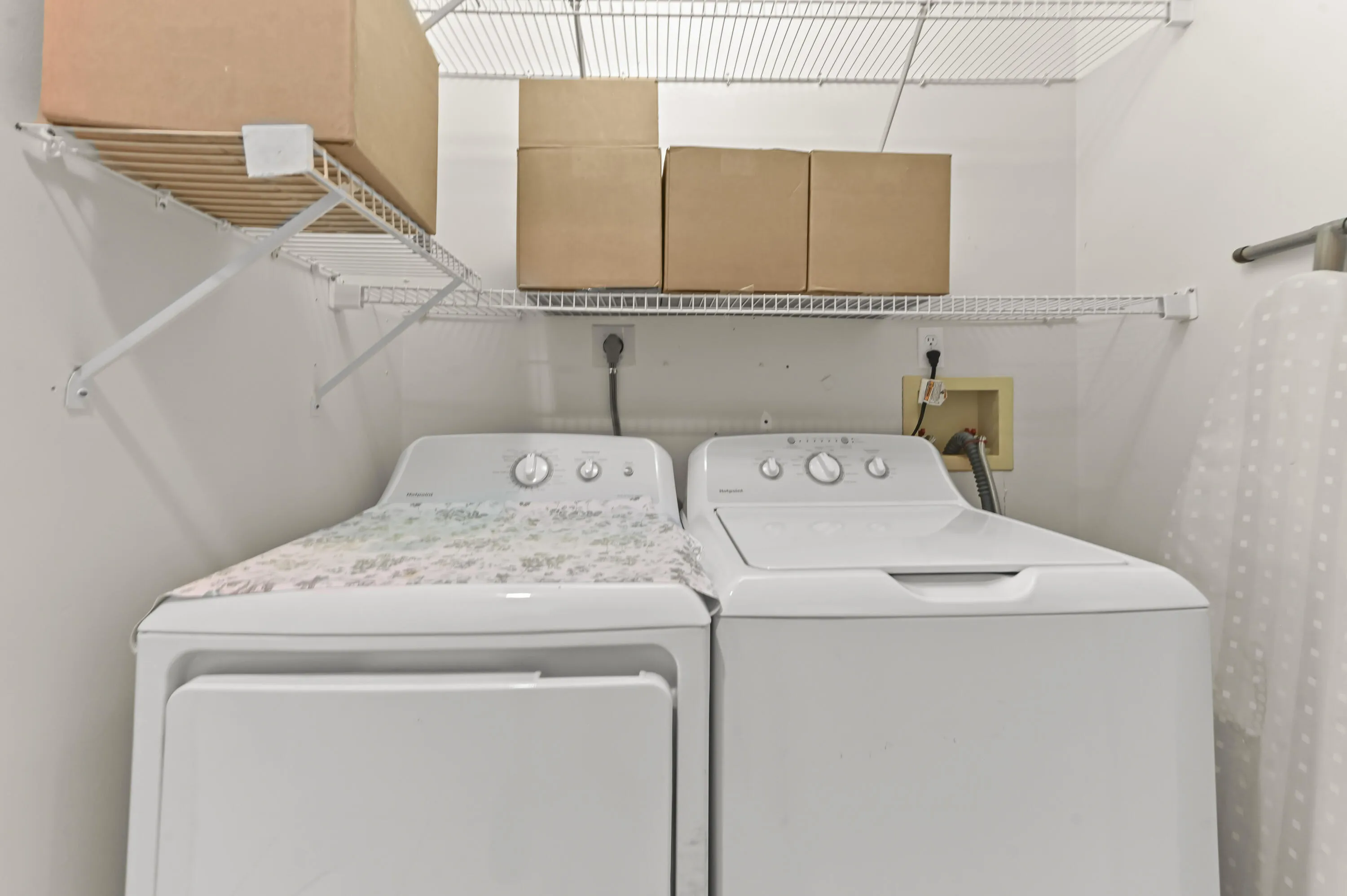 16 Laundry 01