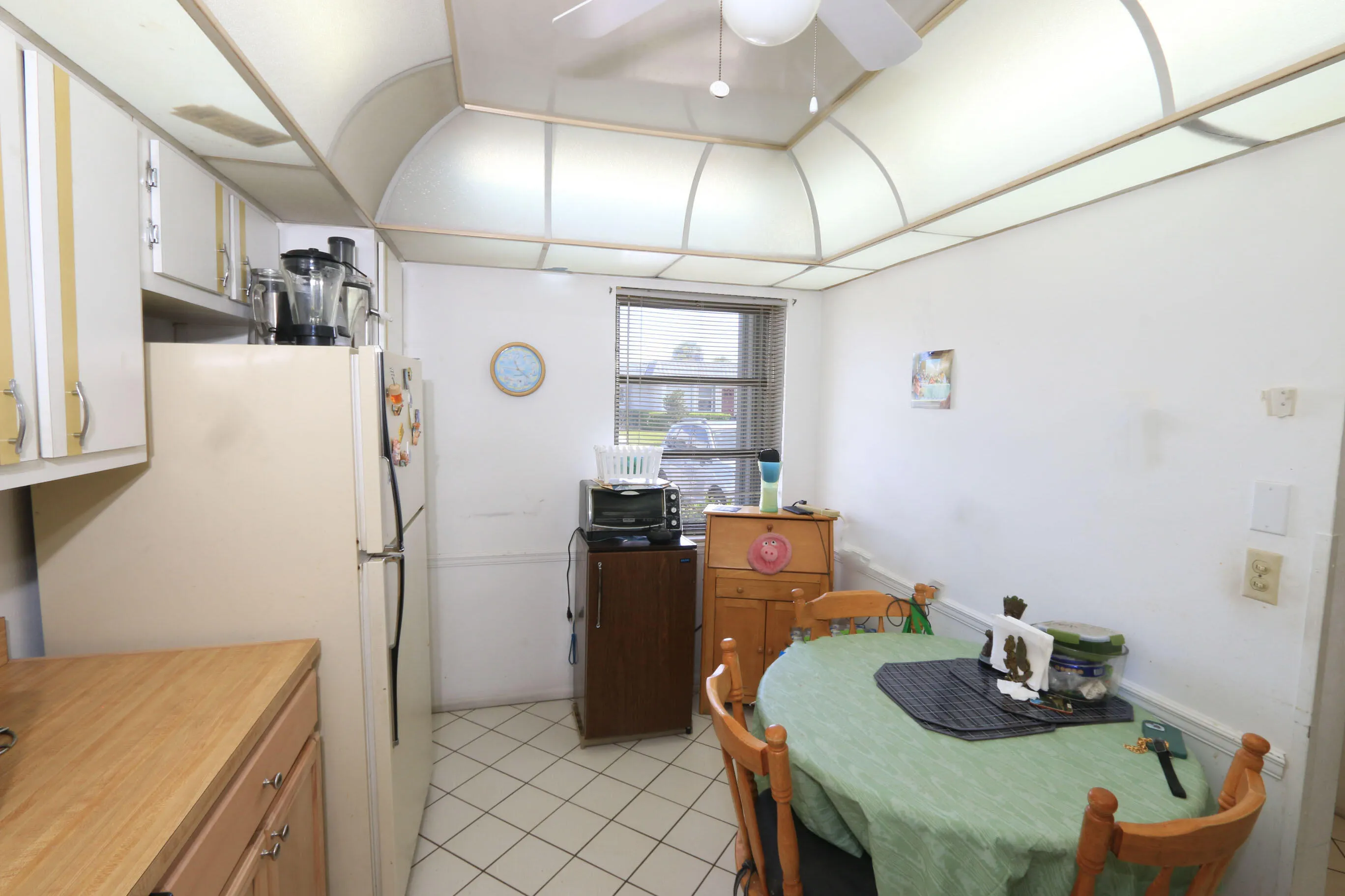 Eat-In Kitchen