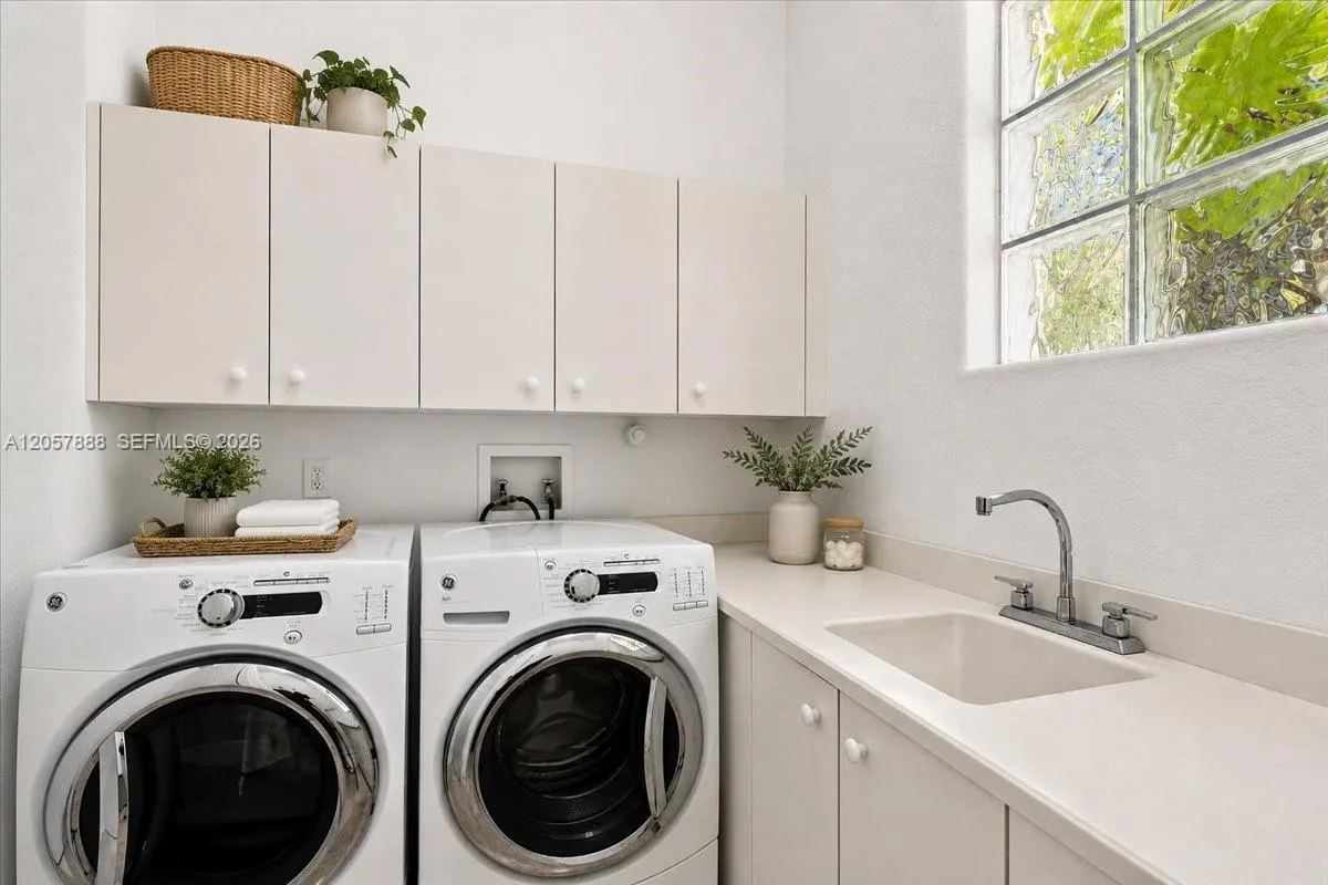 CLEAN AND CONVENIENT!