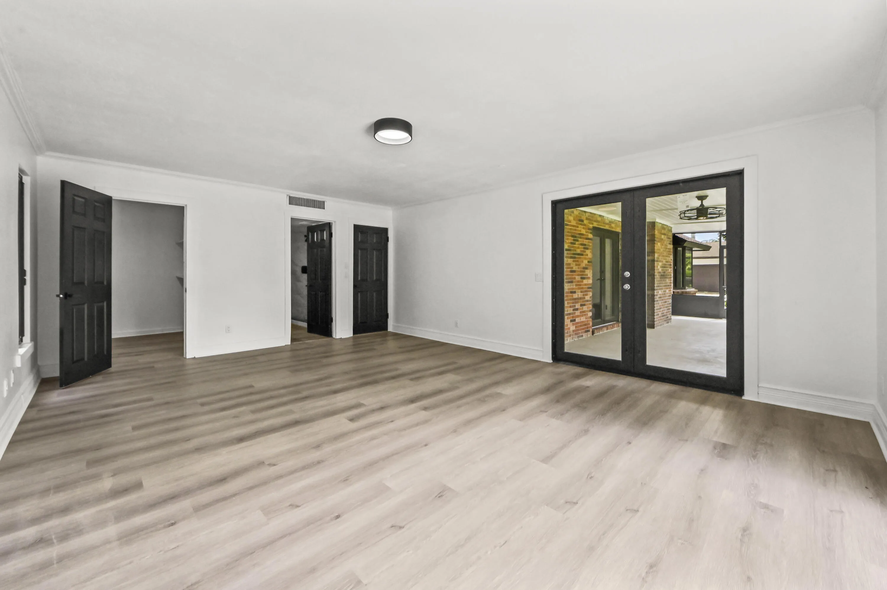 24 Bedroom 02