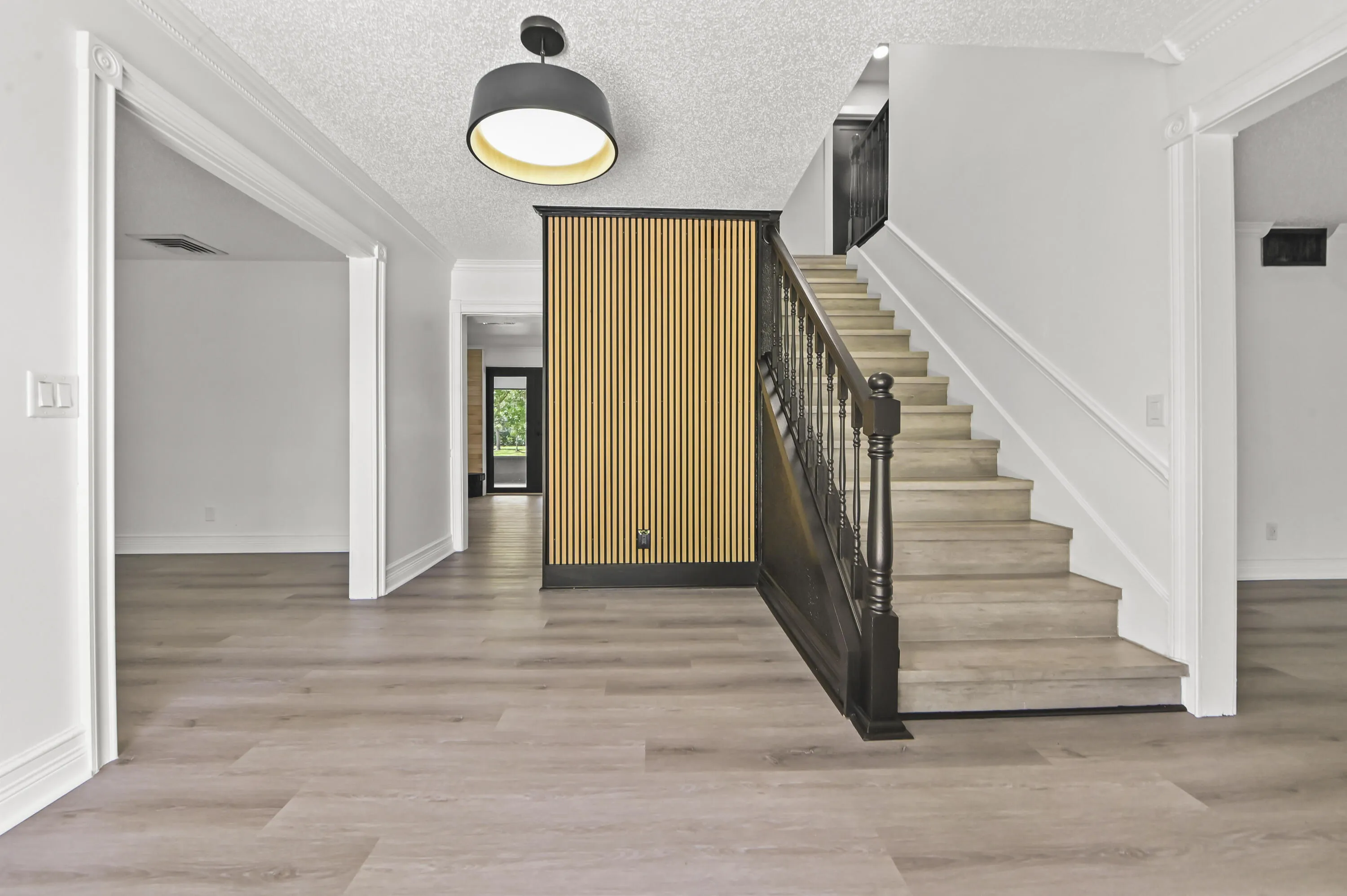 05 Hallway 01
