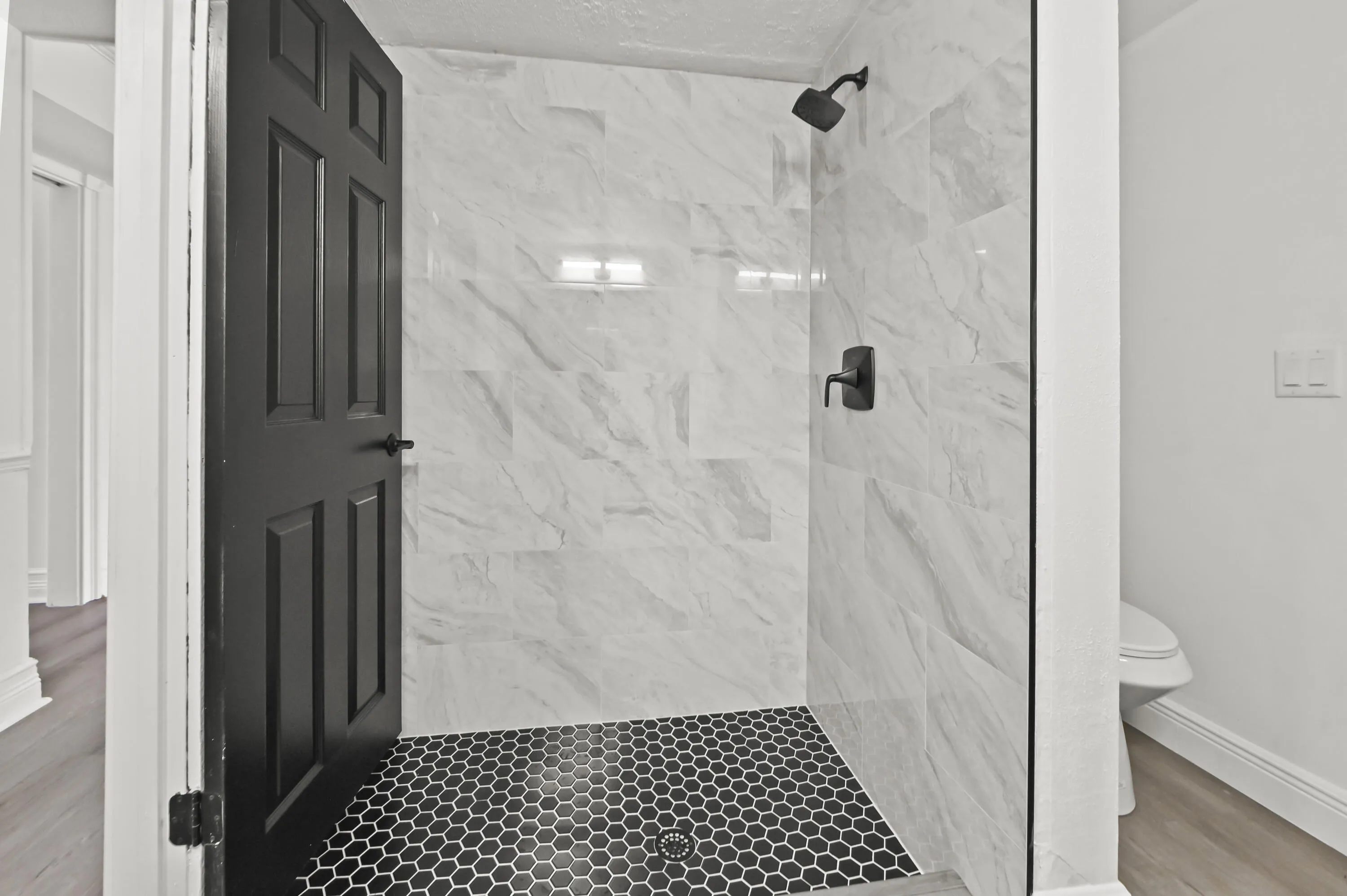 22 Bathroom 02