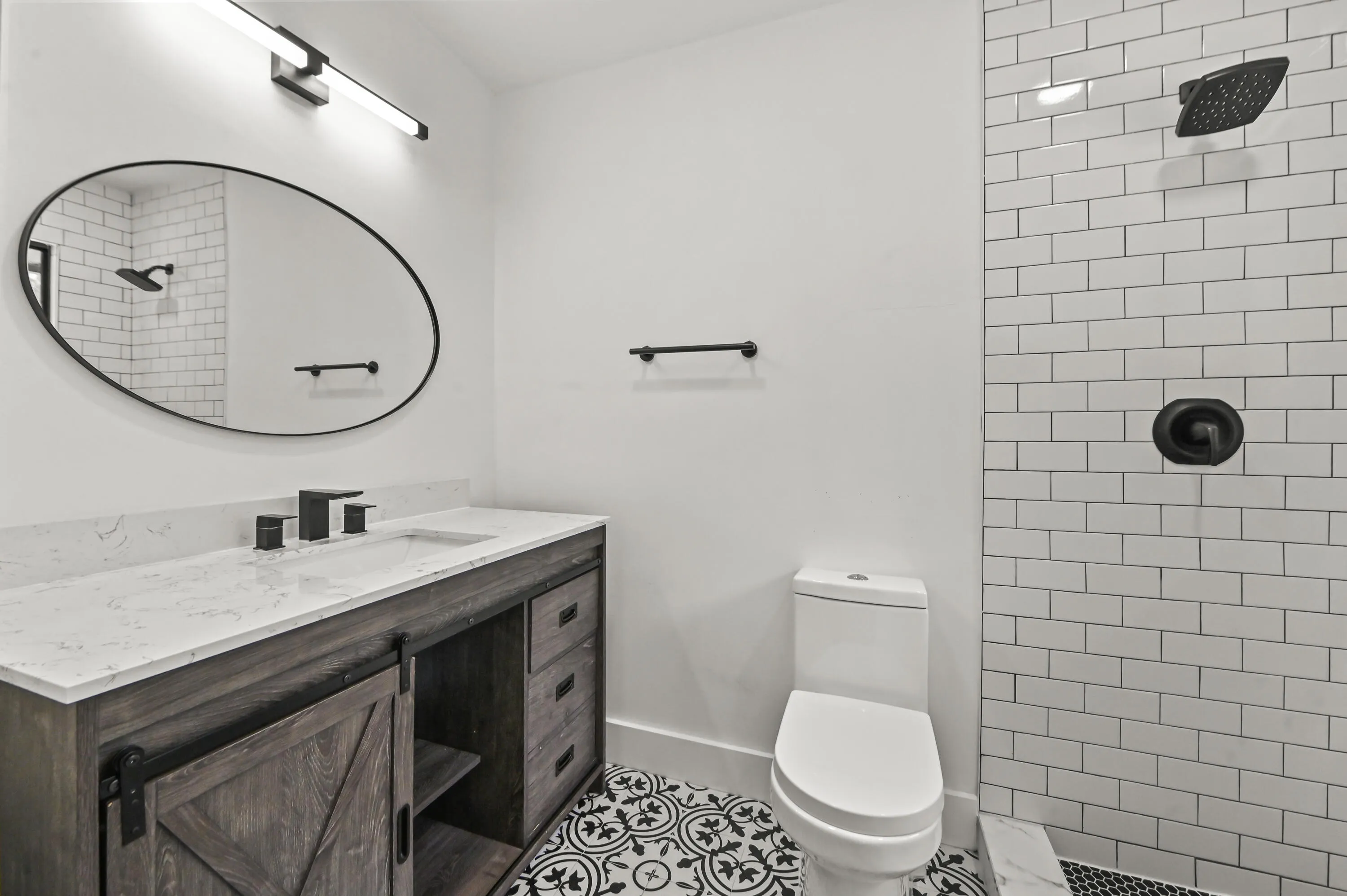 33 Bathroom 01