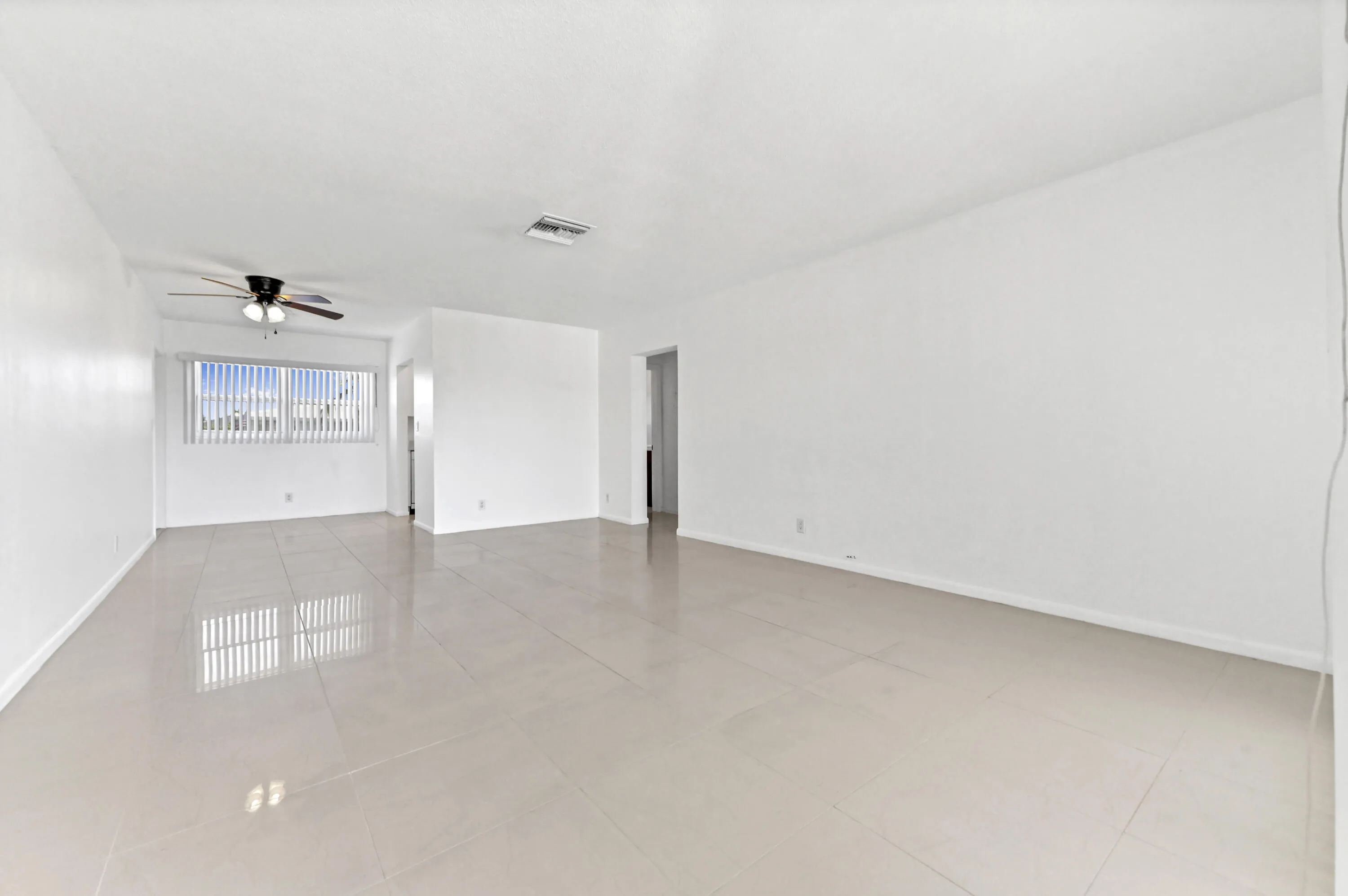 06 Living room 01