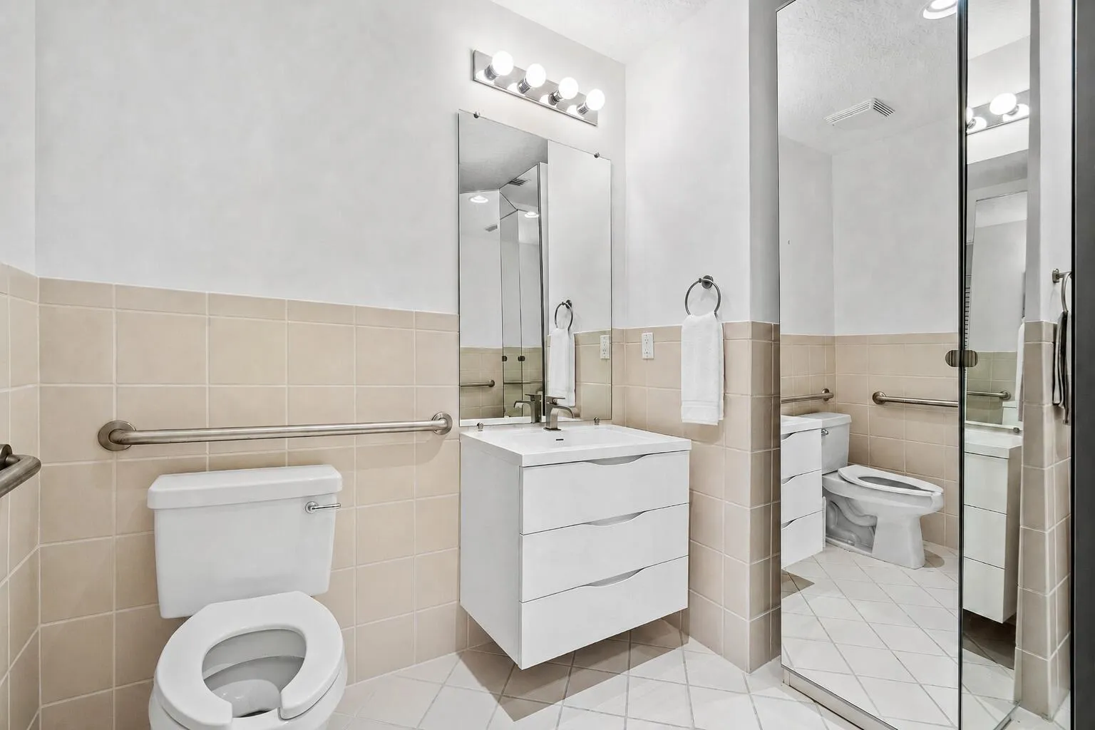 Downstairs 1/2 Bath w/ Storage