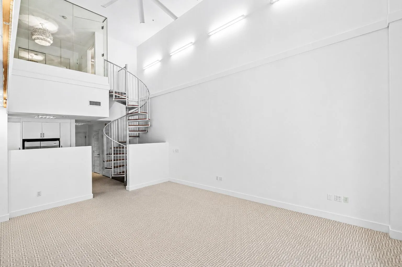 2-Story Grande Open Live/Work Space