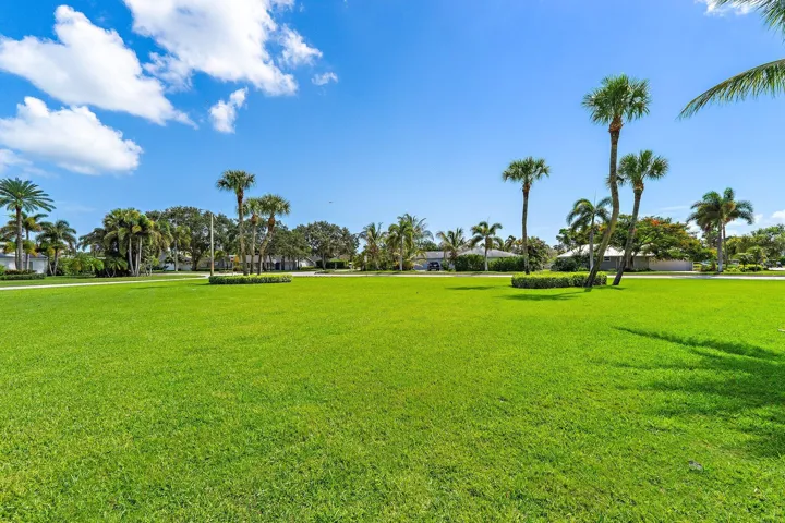 Open, green golf course views right out back
