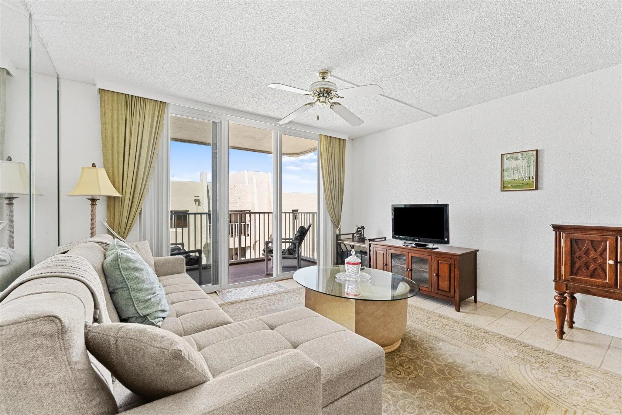 3540 S Ocean Blvd #604 - Living​​‌​​​​‌​​‌‌​‌‌​​​‌‌​‌​‌​‌​​​‌​​ Room