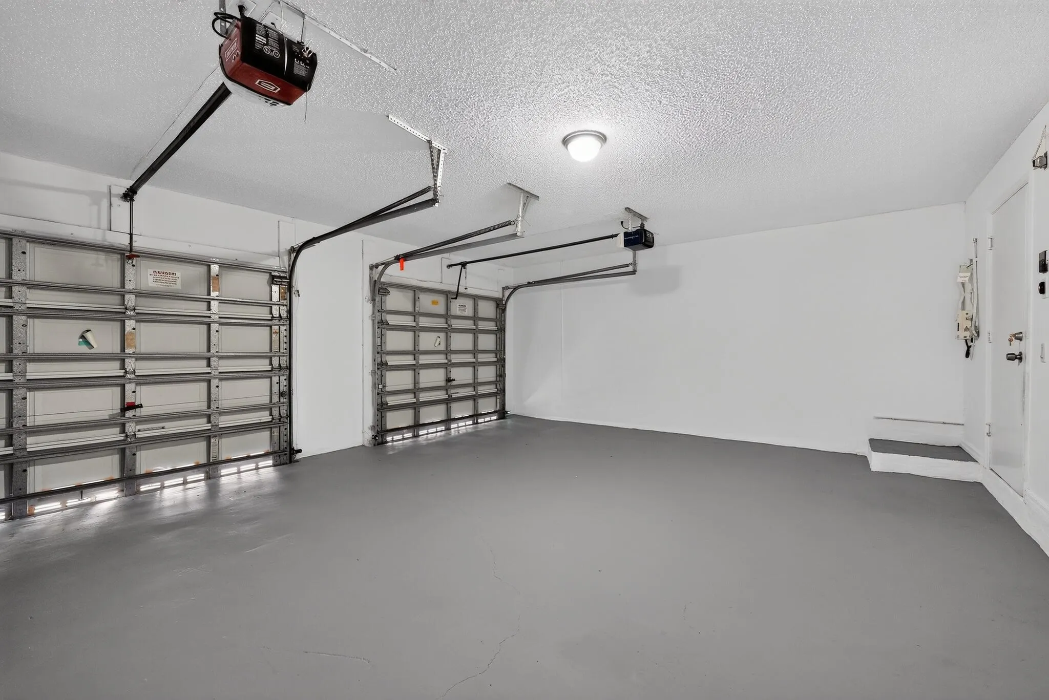02_5287_SW_38th_Way-Exterior-7210