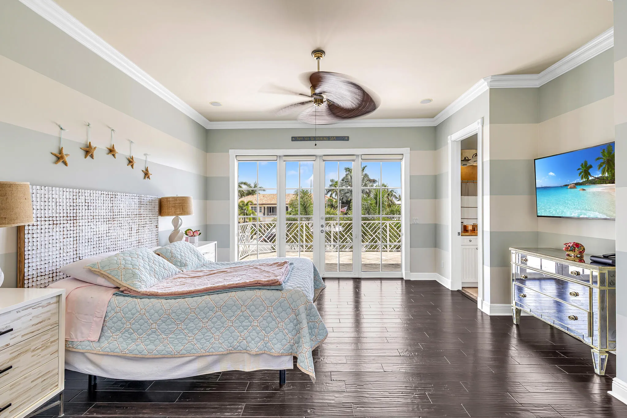 Upstairs bedroom 2