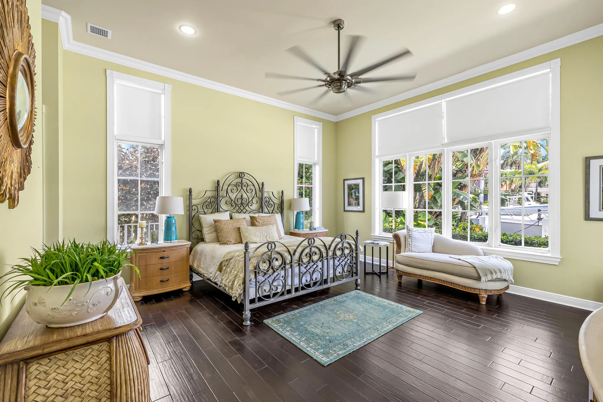 1st floor primary suite