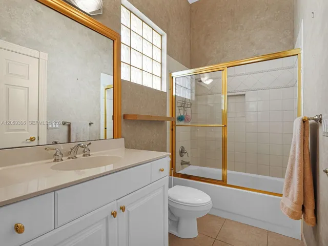 3rd Primary Bath