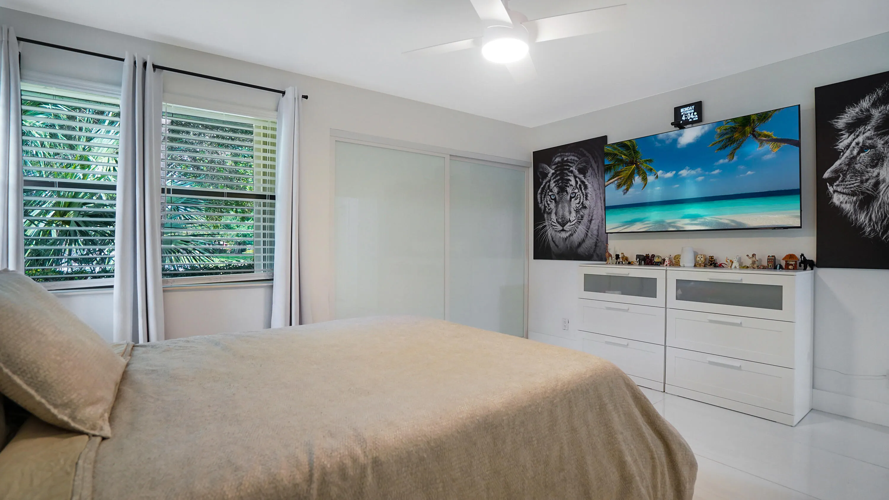 Second bedroom