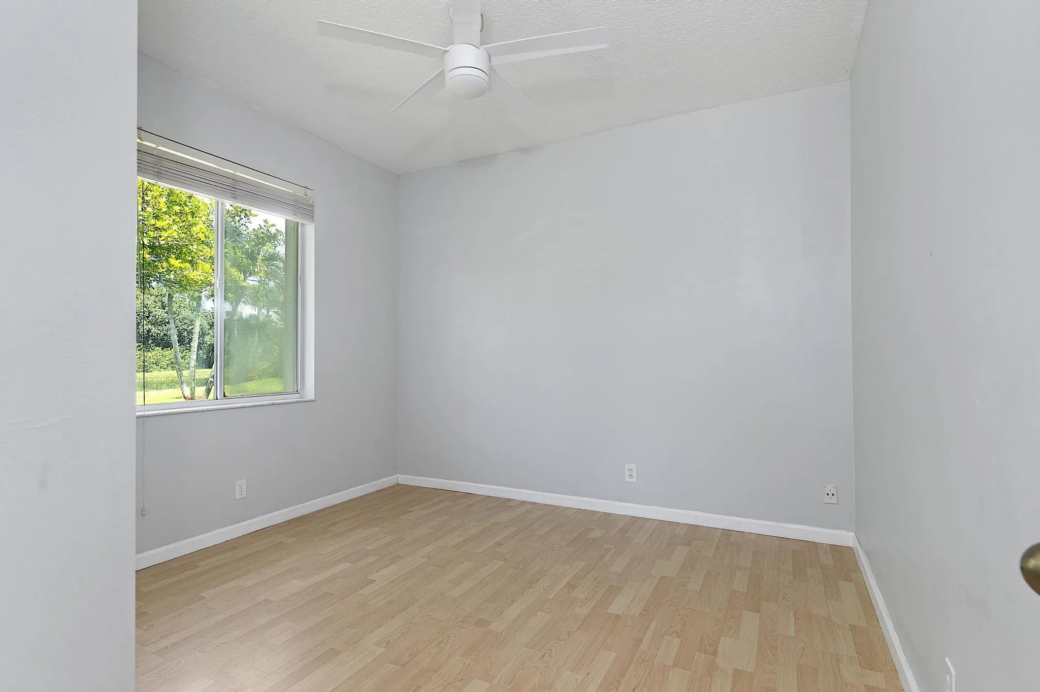 875 Bayside Lane weston FL- - 033