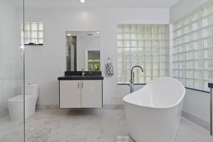 875 Bayside Lane weston FL- - 049