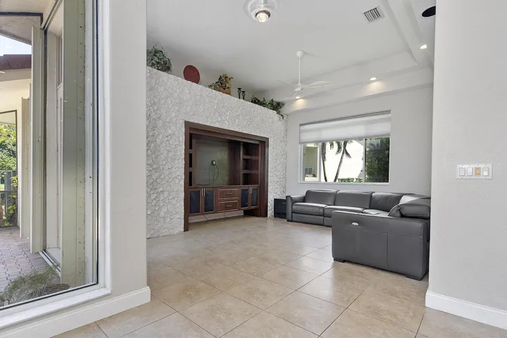 875 Bayside Lane weston FL- - 039