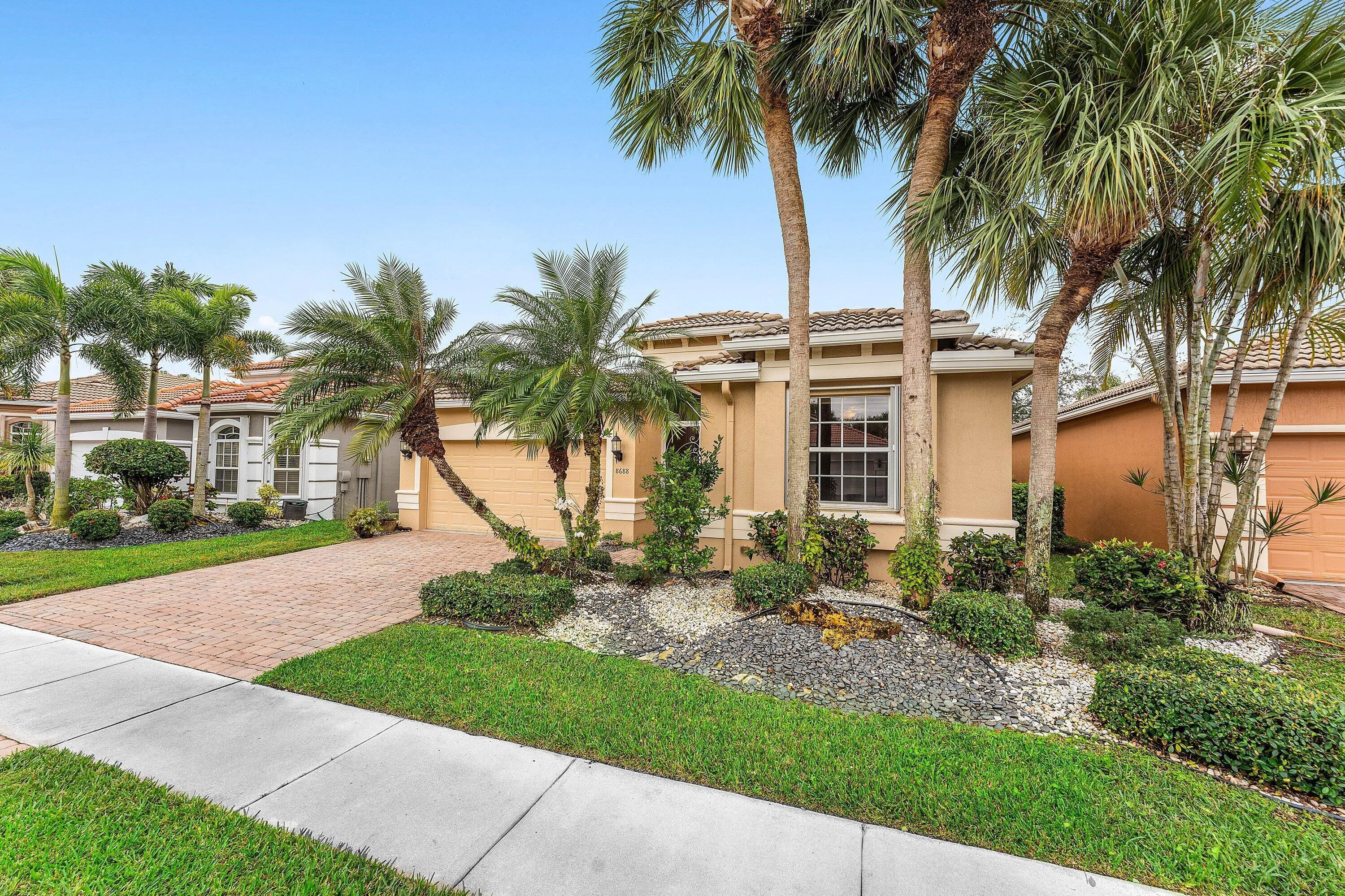 003-8688ViaAvellino-LakeWorth-FL-33467-S