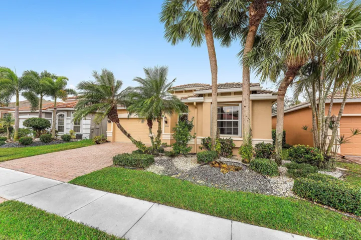 003-8688ViaAvellino-LakeWorth-FL-33467-S