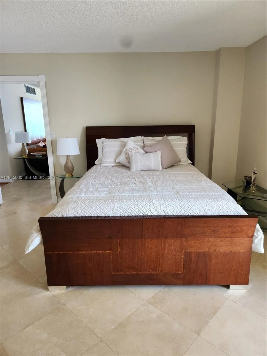 Queen bed