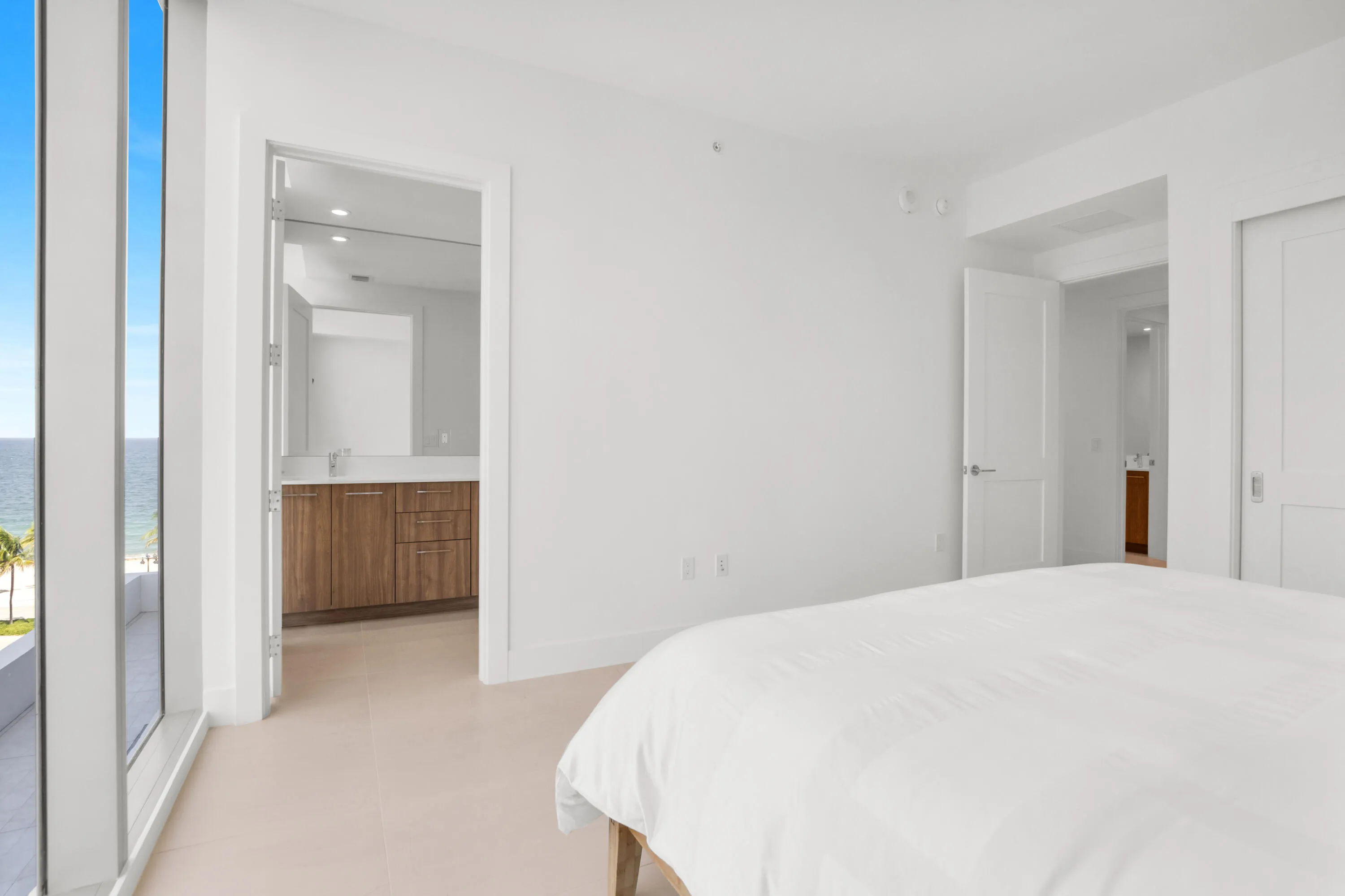 151 N Seabreeze Blvd unit 504-38