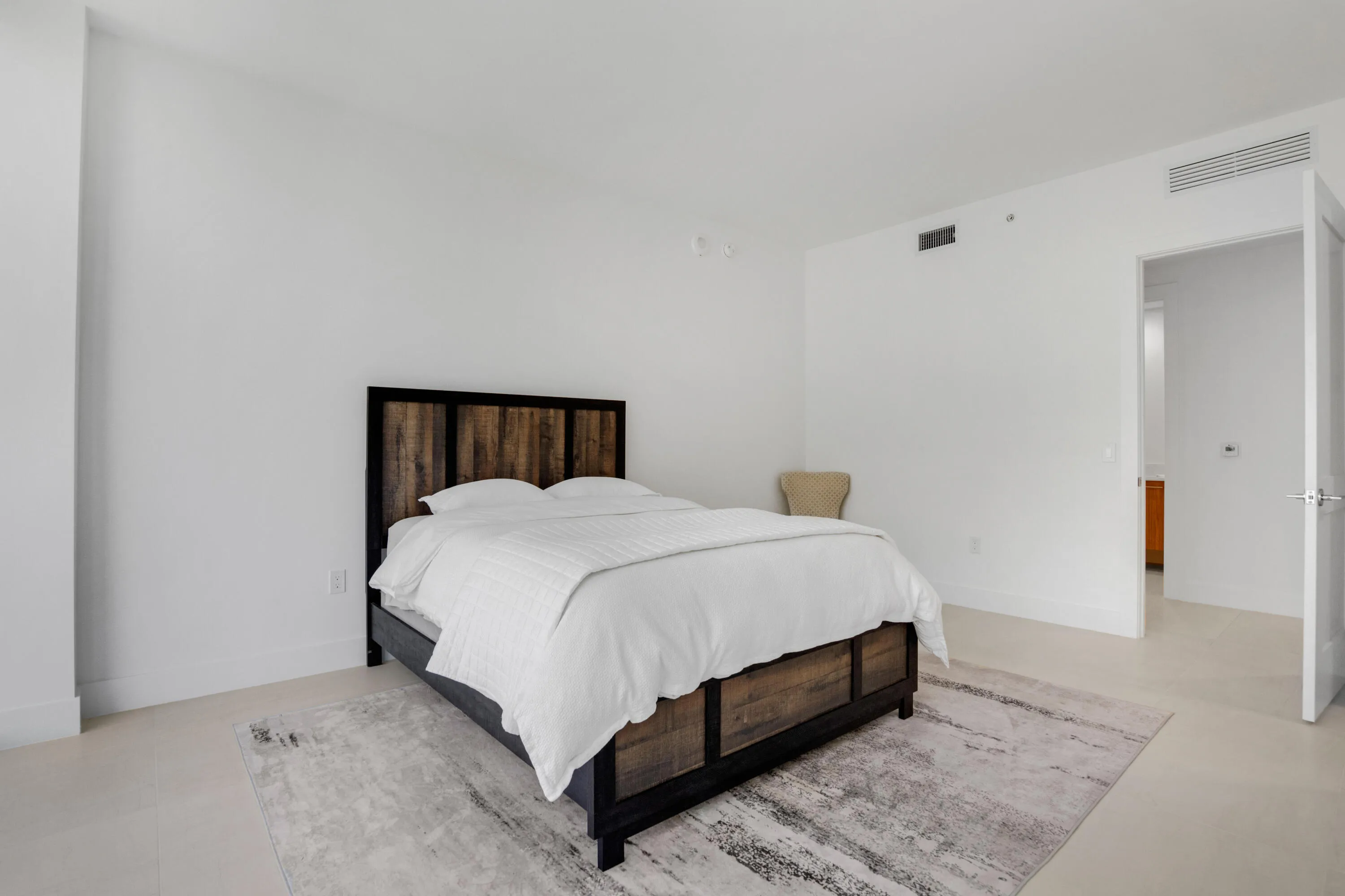 151 N Seabreeze Blvd unit 504-28