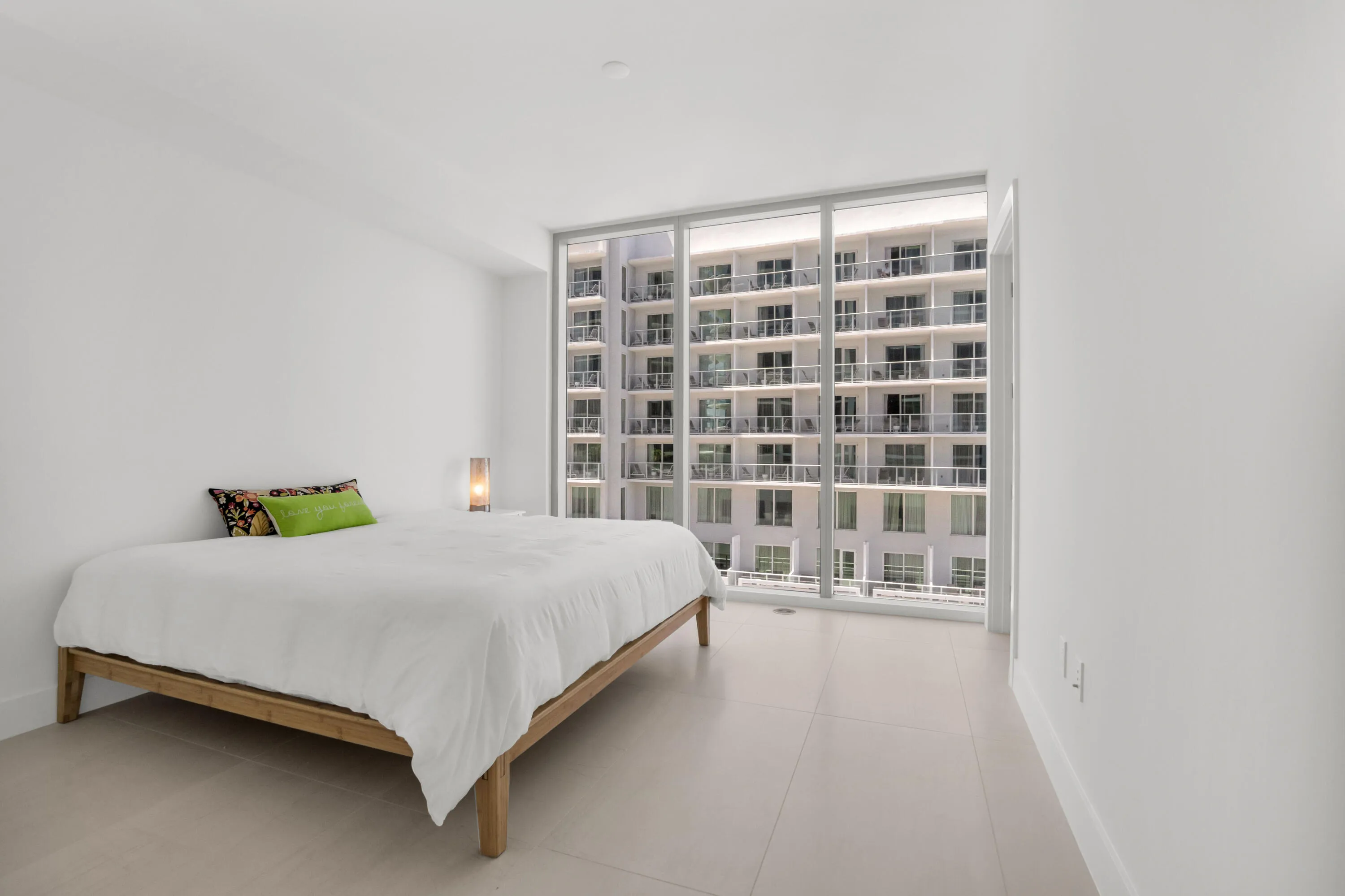 151 N Seabreeze Blvd unit 504-35