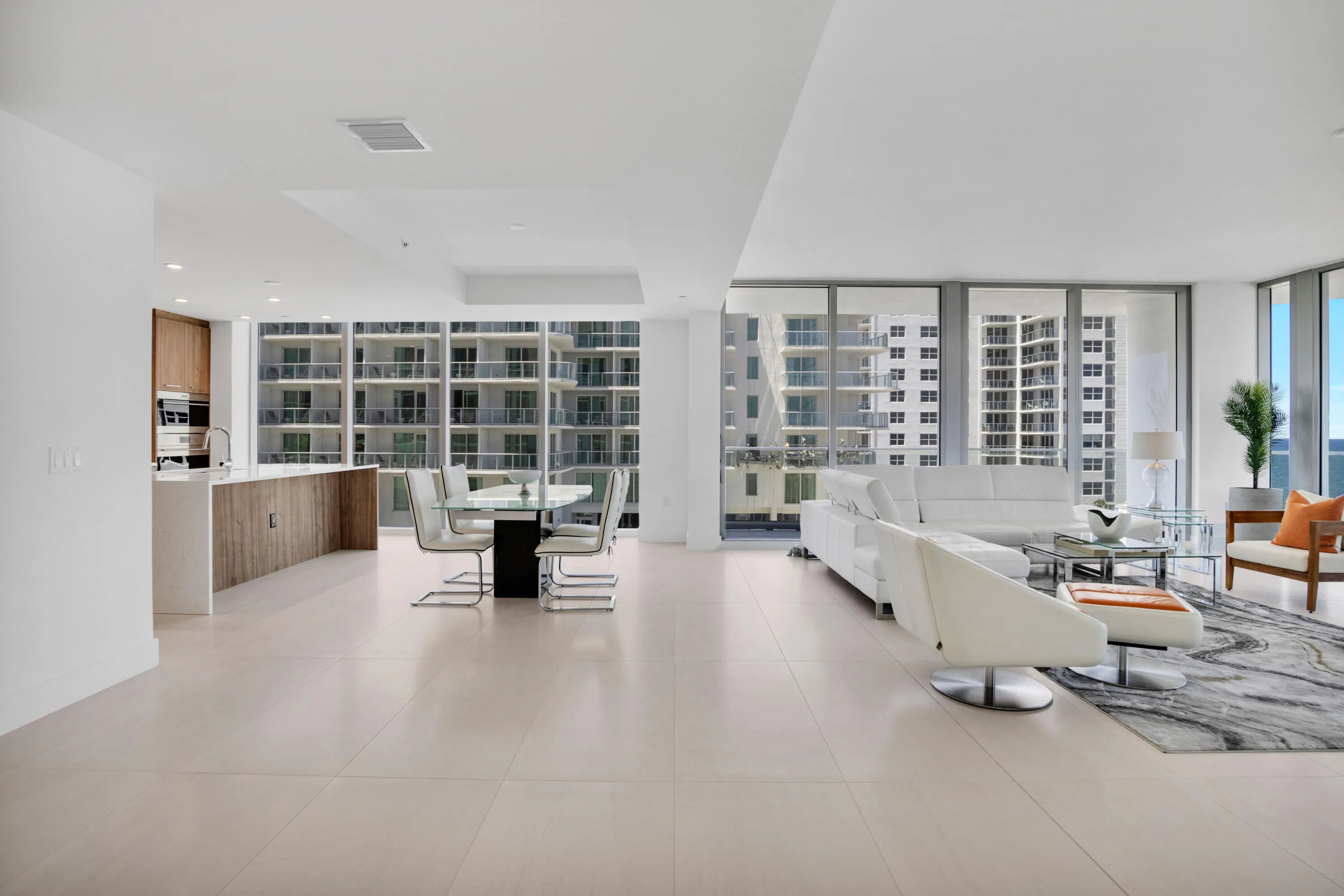 151 N Seabreeze Blvd unit 504-13