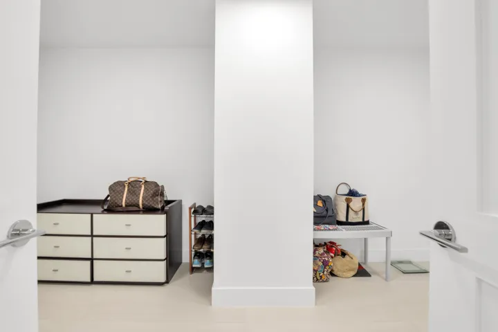151 N Seabreeze Blvd unit 504-23