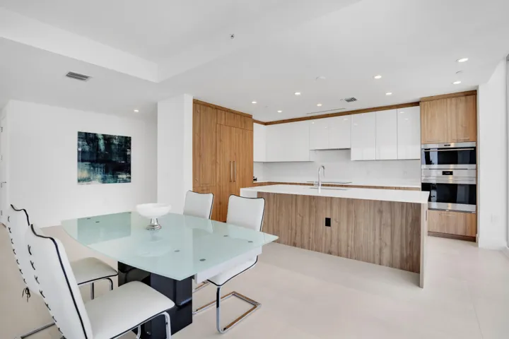 151 N Seabreeze Blvd unit 504-10