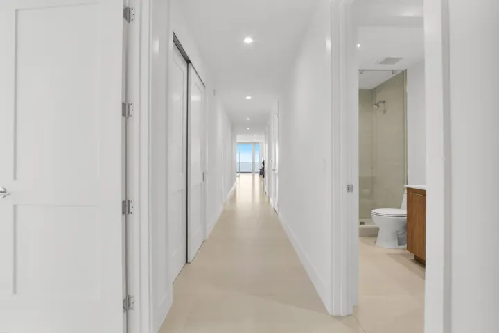 151 N Seabreeze Blvd unit 504-43