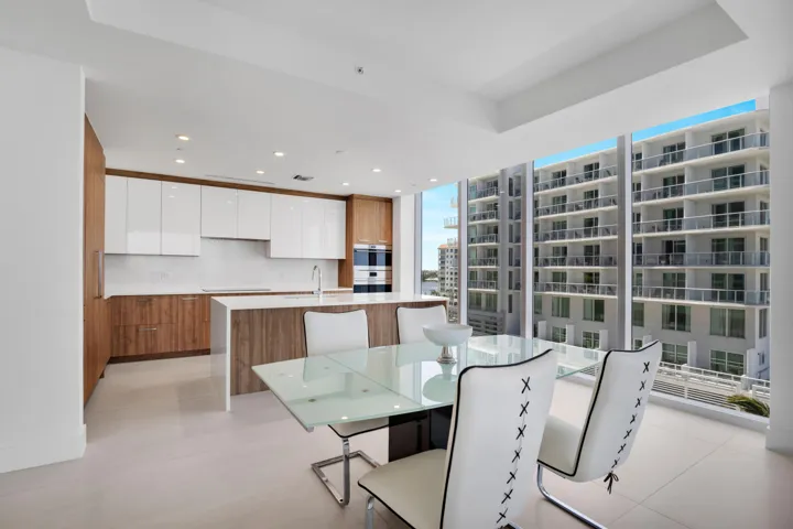 151 N Seabreeze Blvd unit 504-9