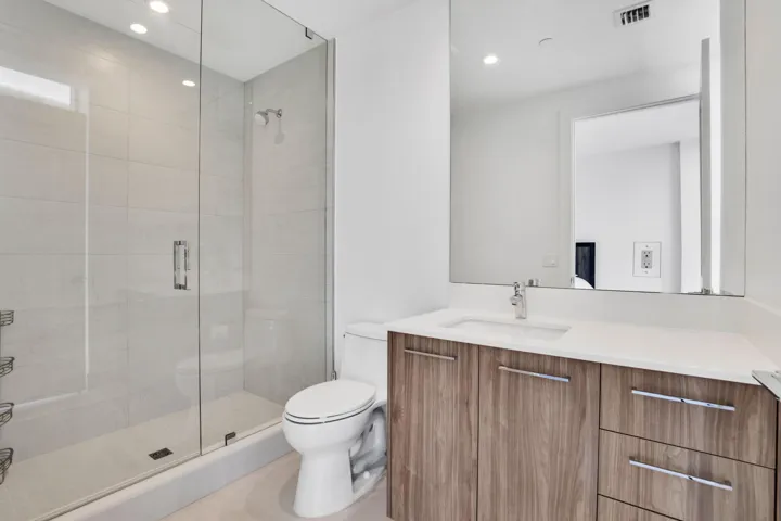 151 N Seabreeze Blvd unit 504-30