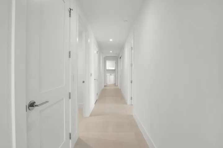151 N Seabreeze Blvd unit 504-24
